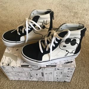 Vans Peanuts Snoopy Joe Cool Sk8 hi Zip Sneakers